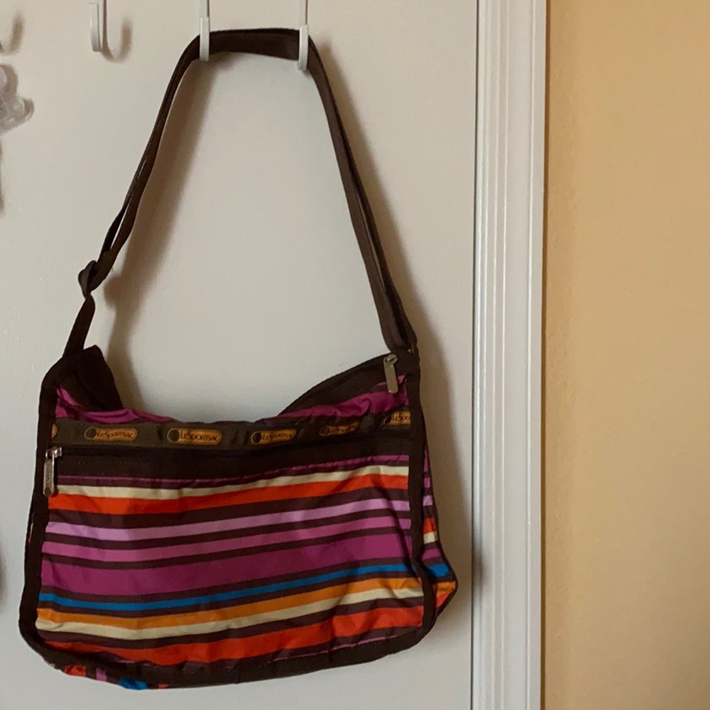 LeSportsac
